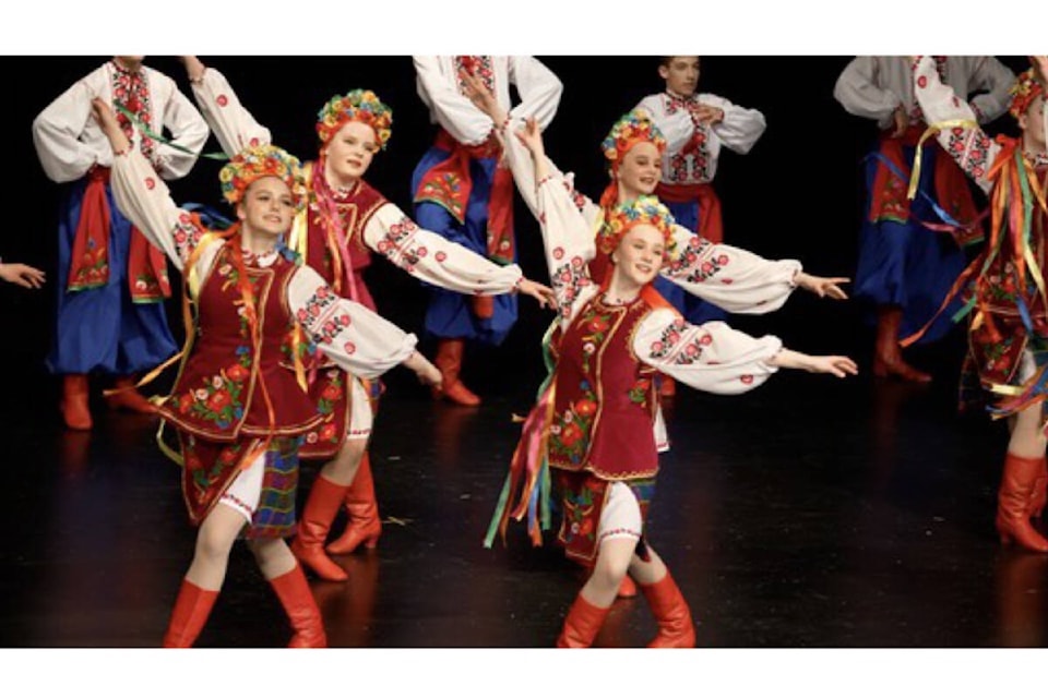 Ukrainian Dancers visit Vancouver Island